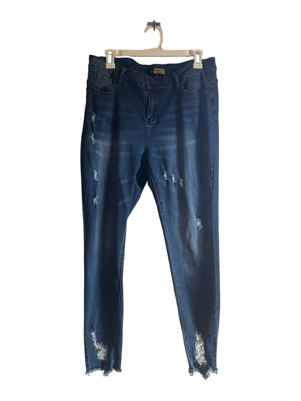Suzanne Betro Size 16 Dark Blue Distressed Skinny Jeans